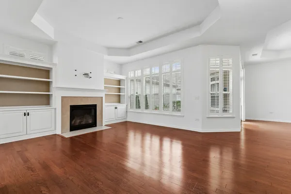 613 HANDEL LN