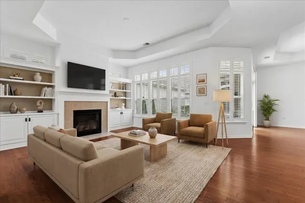613 HANDEL LN