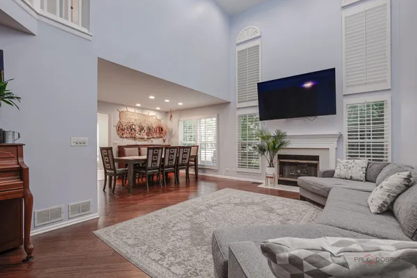 9 ASHFORD CT