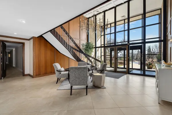 1 OAK BROOK CLUB DR A310