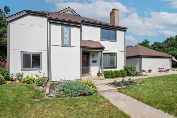 1296 FARNSWORTH LN