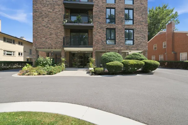 1417 BONNIE BRAE PL 2A