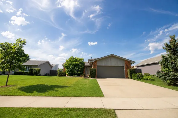 2212 SUSANNA WAY