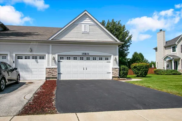 15801 COVE CIR