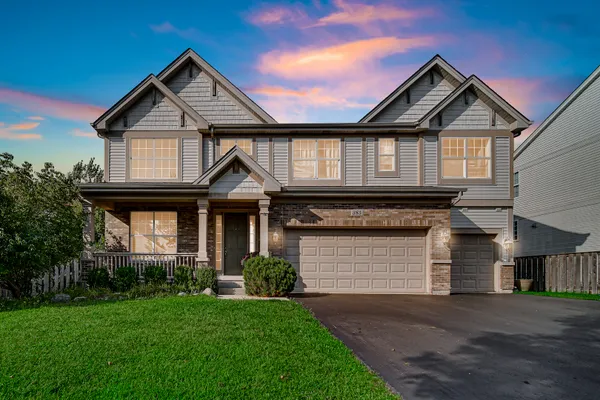 385 POST OAK CIR