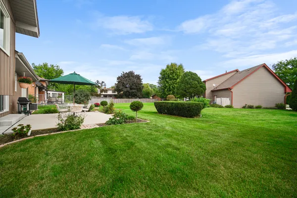 1105 N ITASCA RD