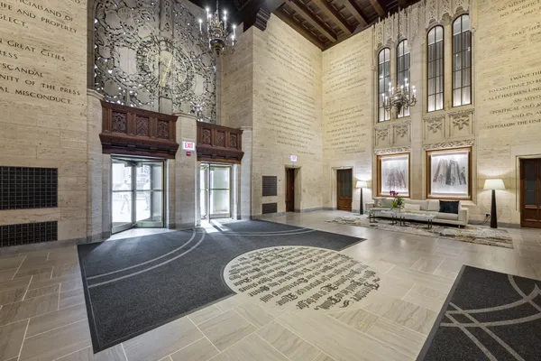 435 N MICHIGAN AVE 408