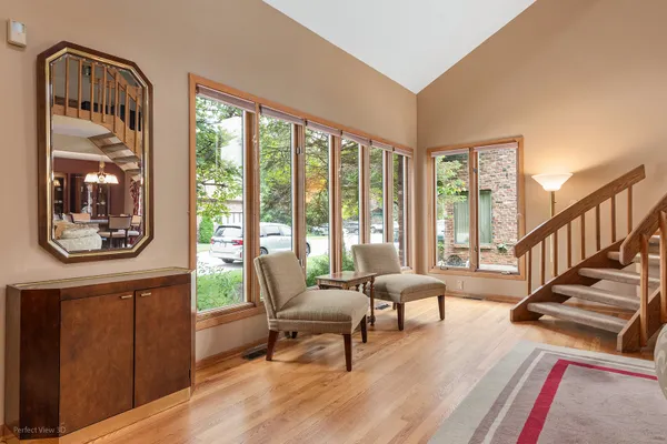 31 LUCAS DR