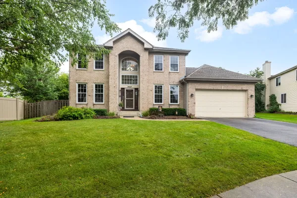2607 W WESTWOOD CT