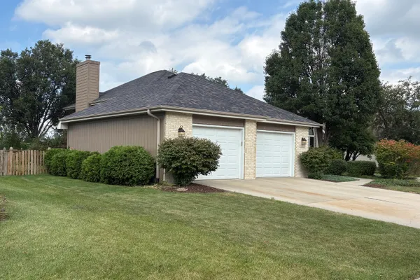 1223 WALES CT