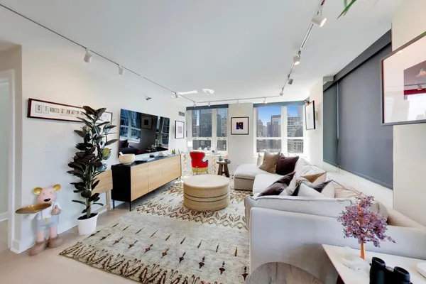 345 N LA SALLE DR 3306