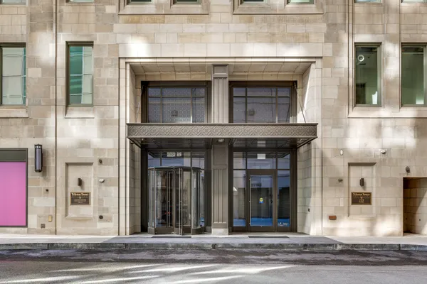 435 N MICHIGAN AVE 812
