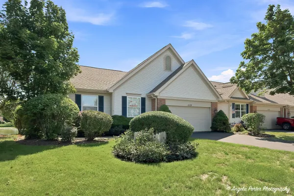 1229 E OAKWOOD DR 7-1