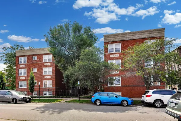 3201 W ARGYLE ST 3S