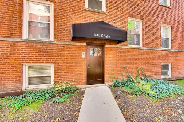 3201 W ARGYLE ST 3S