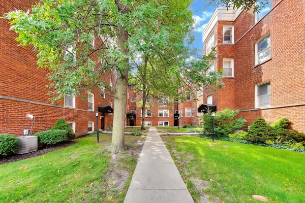 3201 W ARGYLE ST 3S