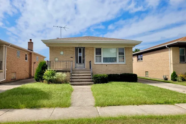 648 ESCANABA AVE