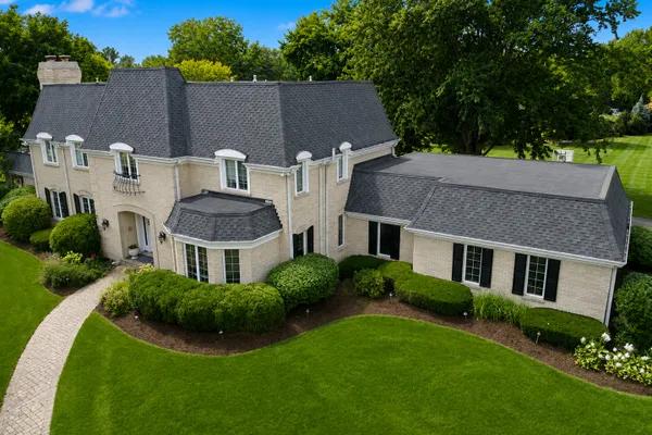 2 GREGORY LN