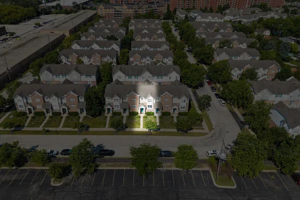 8314 AVALON DR