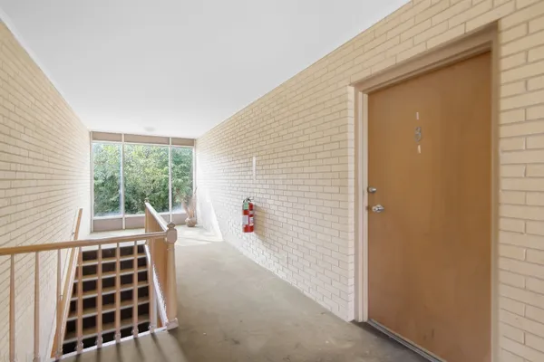 18320 CHERRY CREEK DR 8