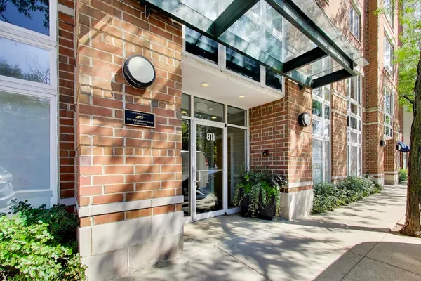 811 CHICAGO AVE 609