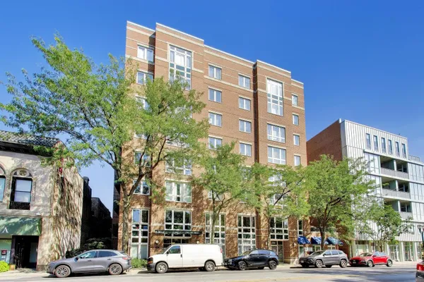 811 CHICAGO AVE 609