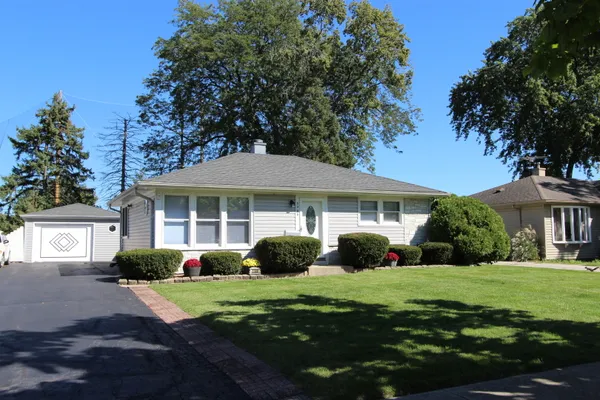 3308 PEACOCK LN