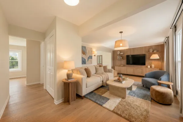 1528 BONAVENTURE DR