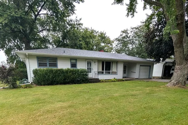 205 E PLEASANT AVE