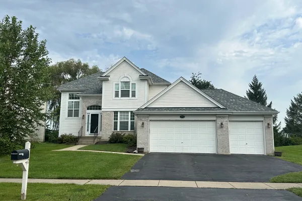 712 BRIGHTON CIR