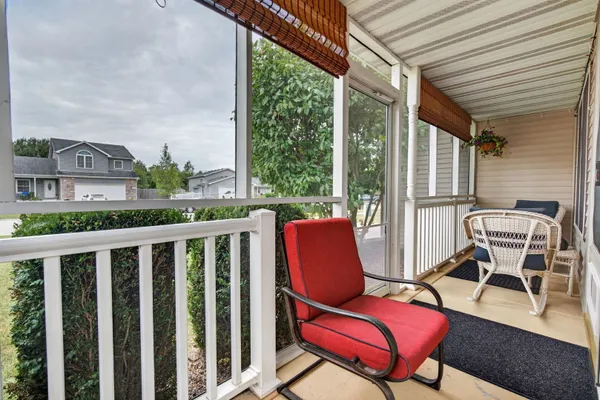 706 COUNTRY SQUIRE CT