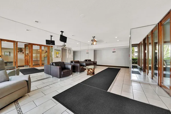 10015 BEVERLY DR 404