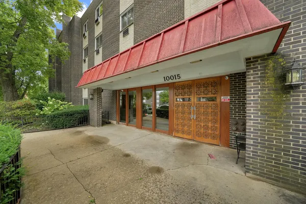 10015 BEVERLY DR 404