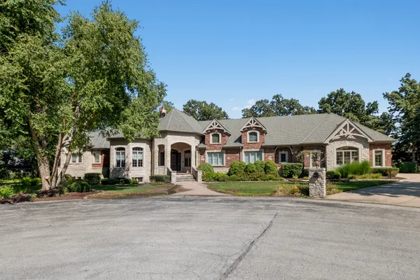 50 ELIZABETH LN