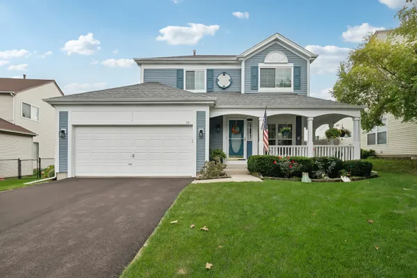 32 E DAHLIA LN