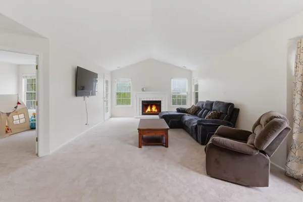 206 GLASGOW LN B206