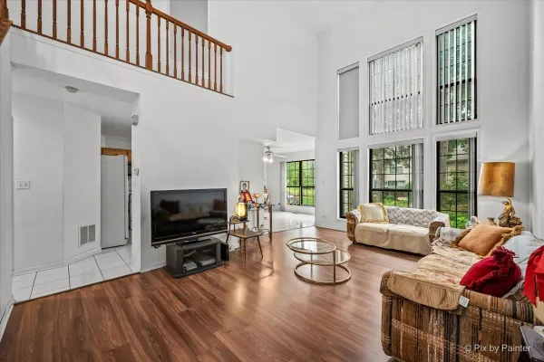 318 CLUB HOUSE DR