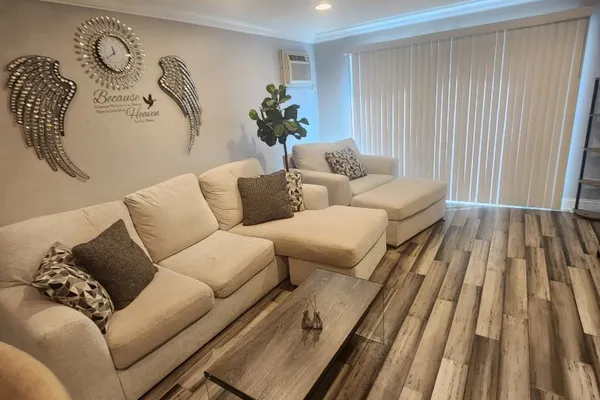 10747 S HARLEM AVE 3A