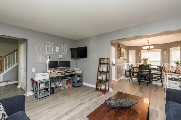 113 OAKTON LN