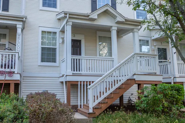 1484 CAMBRIA DR 3