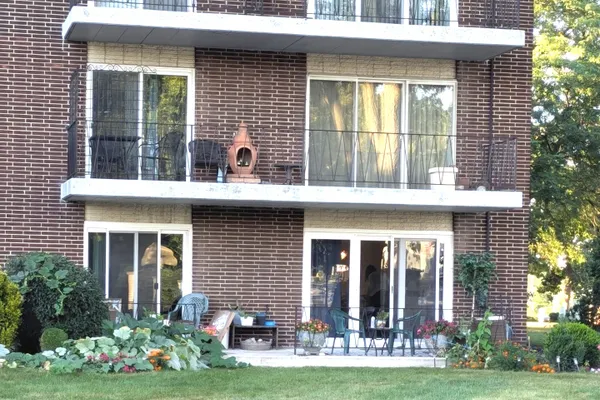 5540 WALNUT AVE 23AA