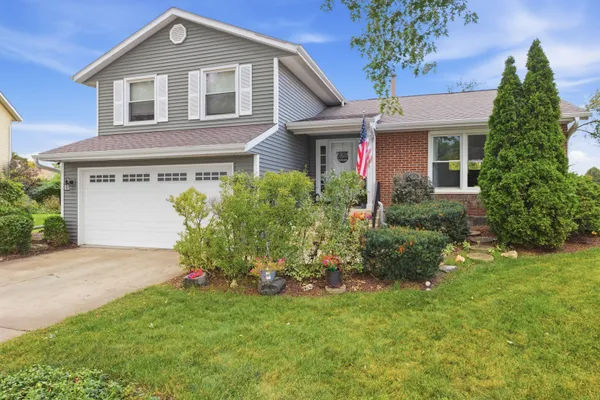 10 CANTERBURY CT