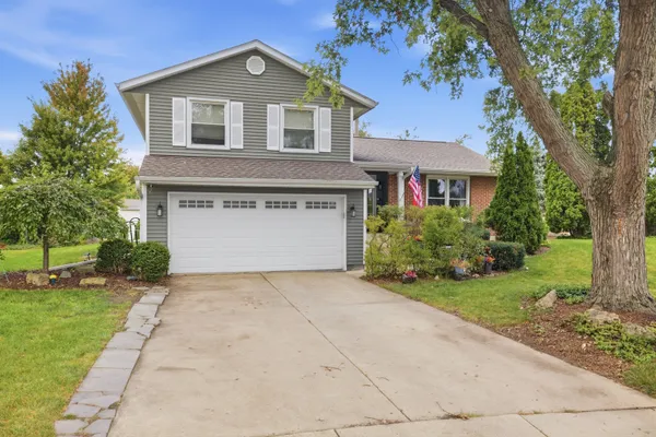 10 CANTERBURY CT