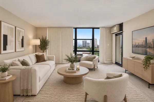 3001 S MICHIGAN AVE 809