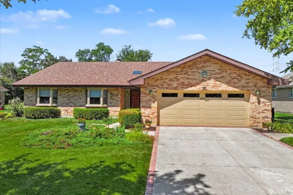 254 WOOD GLEN LN
