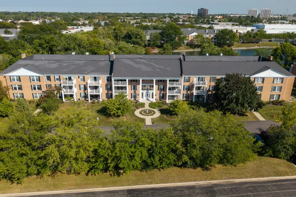 5501 CARRIAGEWAY DR 313A