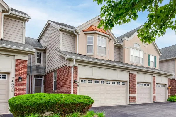 467 PINE LAKE CIR