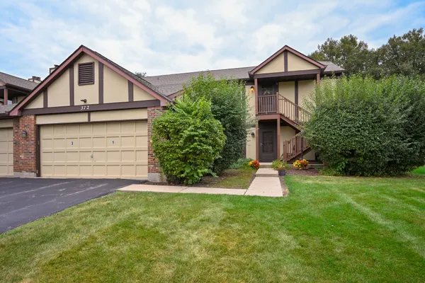 372 SANDHURST CIR 3