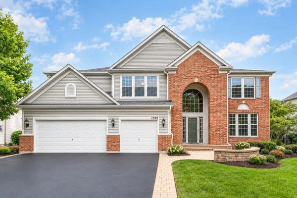 1575 MCCLELLAN DR
