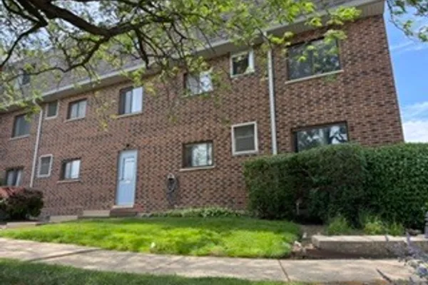 3250 SANDERS RD 10C